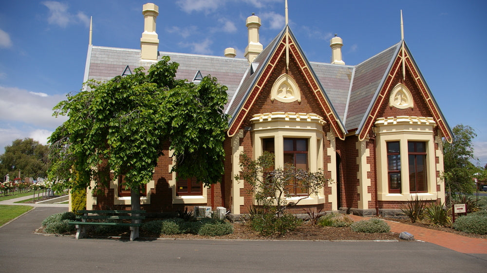 3 Ways to Use Wooden Finials for Decorating Homes