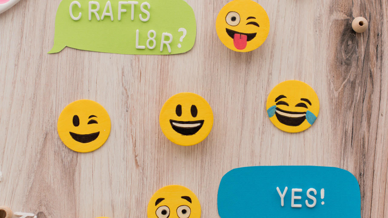 Wood Circles: Utilizing Wood Rounds in Crafting, Décor & Signs