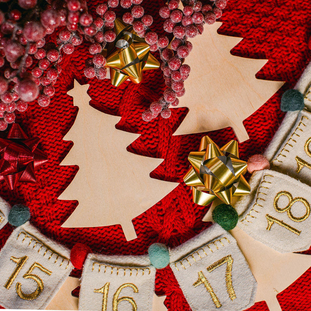 Woodpeckers Crafts Christmas Tree With Star Cutout Small 6"L x 4.5"W