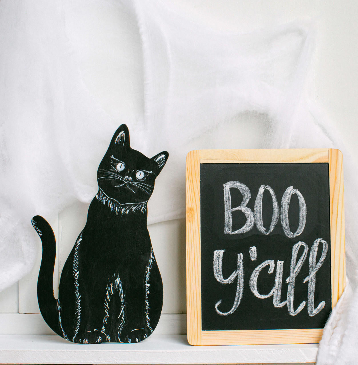 Wood Halloween Cat Cutout, Large 12" x 7.3"