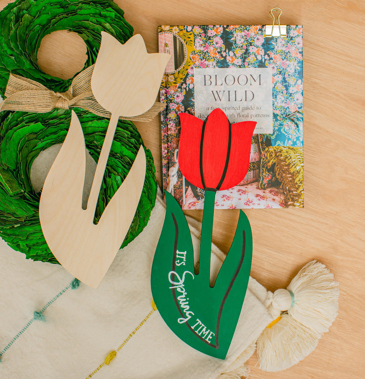 Wood Tulip Cutout, 12" x 4.75"