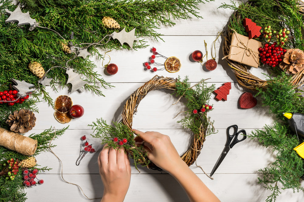 How to Make a Garland Using Wooden Beads