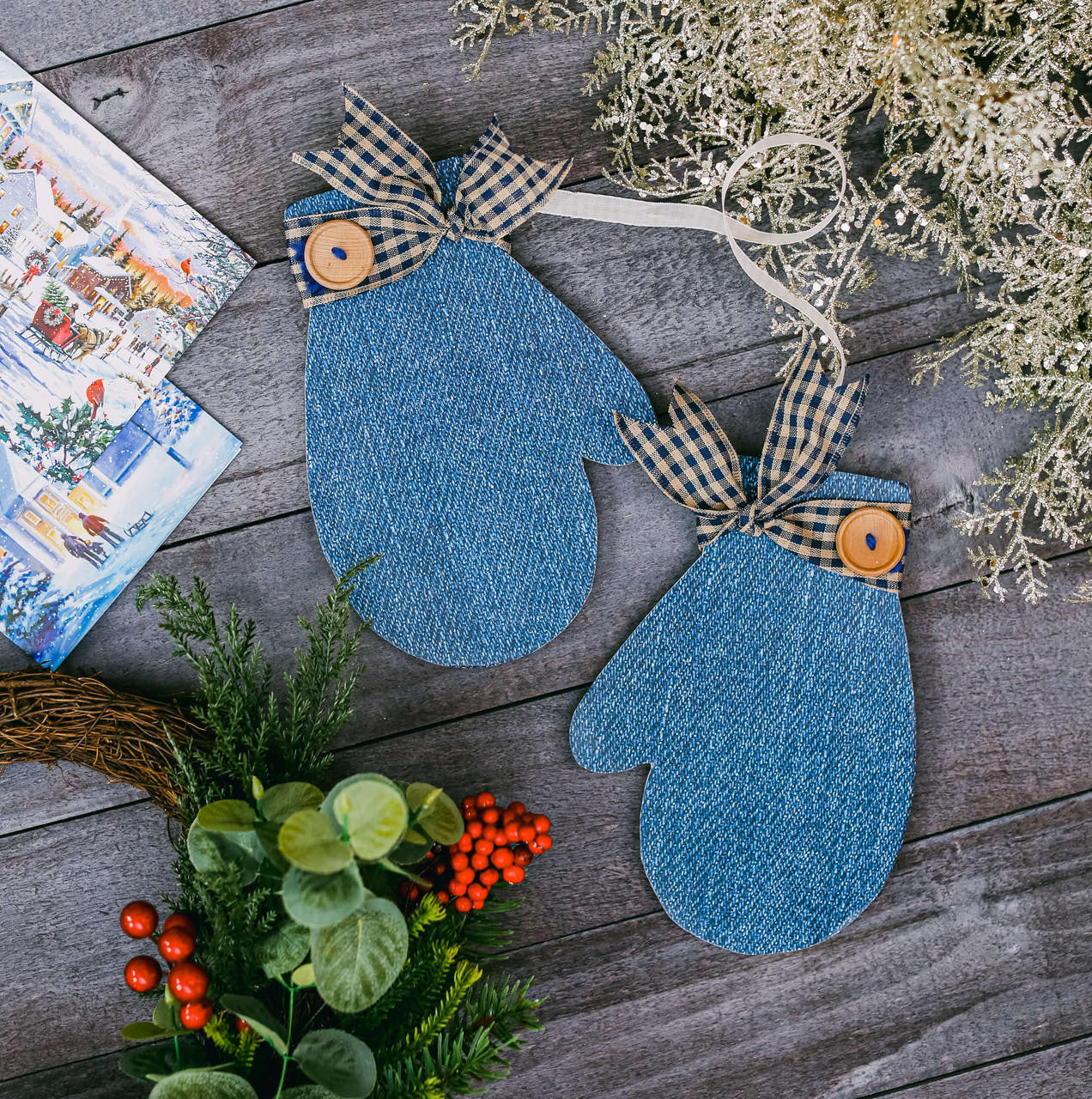 Woodpeckers Crafts Mitten Cutout Large 8" x 5.5" 